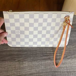 Authentic Louis Vuitton Neverfull wristlet